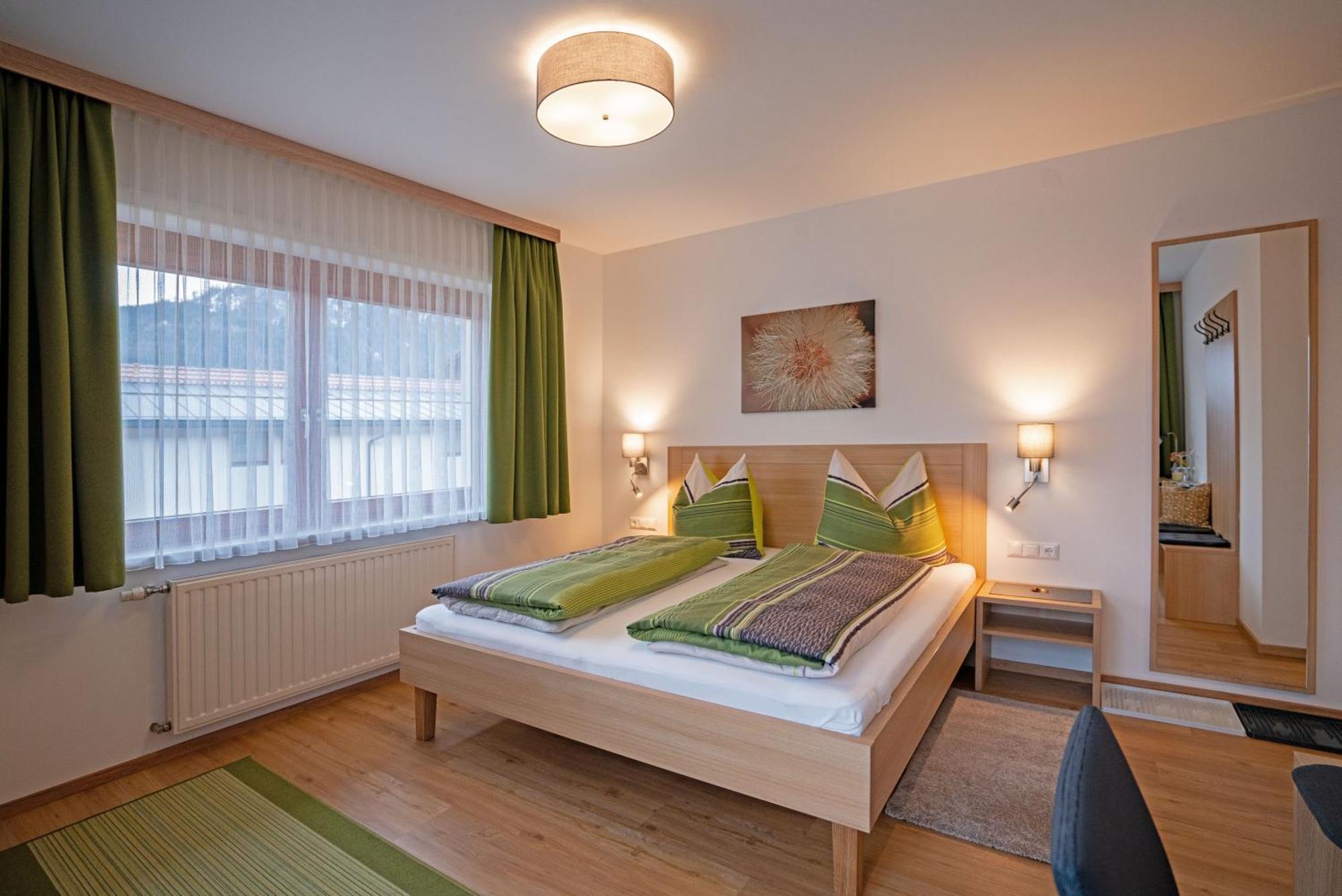 Haus Lackner Am Weissensee In Kaernten Exterior photo