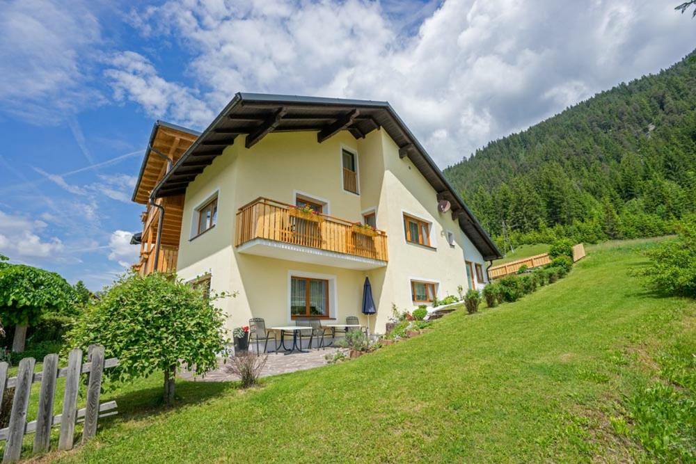 Haus Lackner Am Weissensee In Kaernten Exterior photo