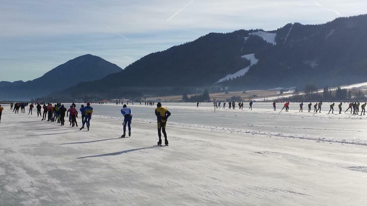 Haus Lackner Am Weissensee In Kaernten Exterior photo